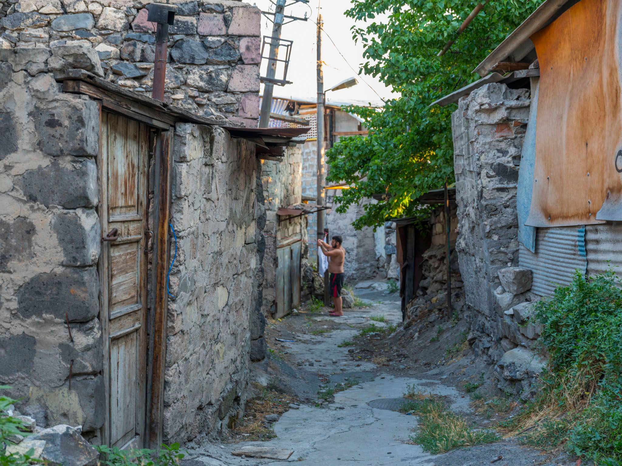 09